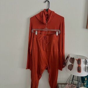 FP Movement Harem Pant / Turtleneck Sweater 2-Piece Set